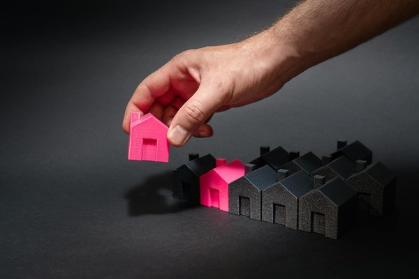 Impact des tendances démographiques sur le marché immobilier : analyse des fluctuations des prix