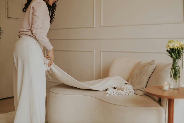 Métamorphose d'une Piscine Creusée en Oasis Naturelle : Guide Complet des Étapes à Suivre slugslug